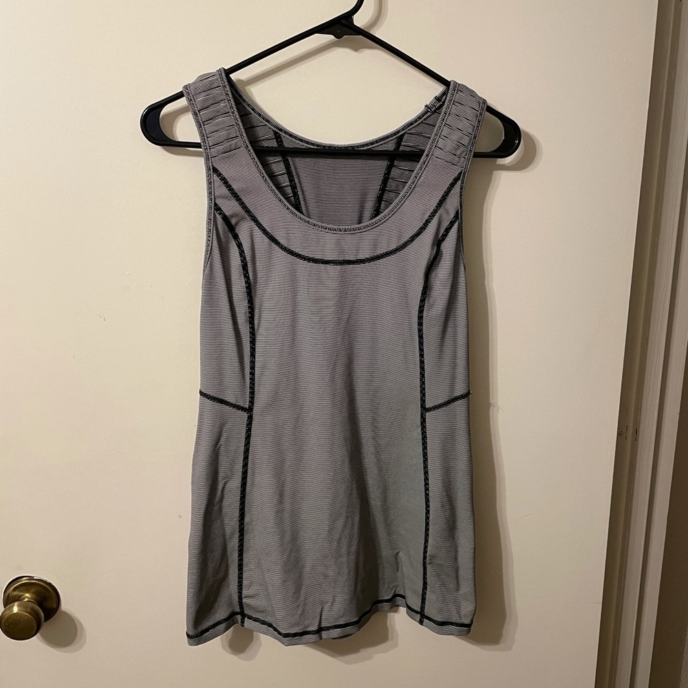 Lululemon workout top, somewhat loose